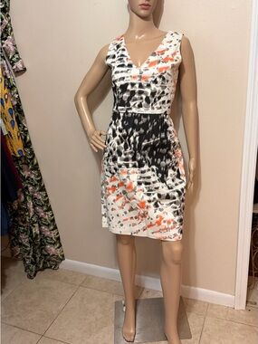 Tahari Tiger Lily Sleeveless V-Neck Printed Sheath Dress